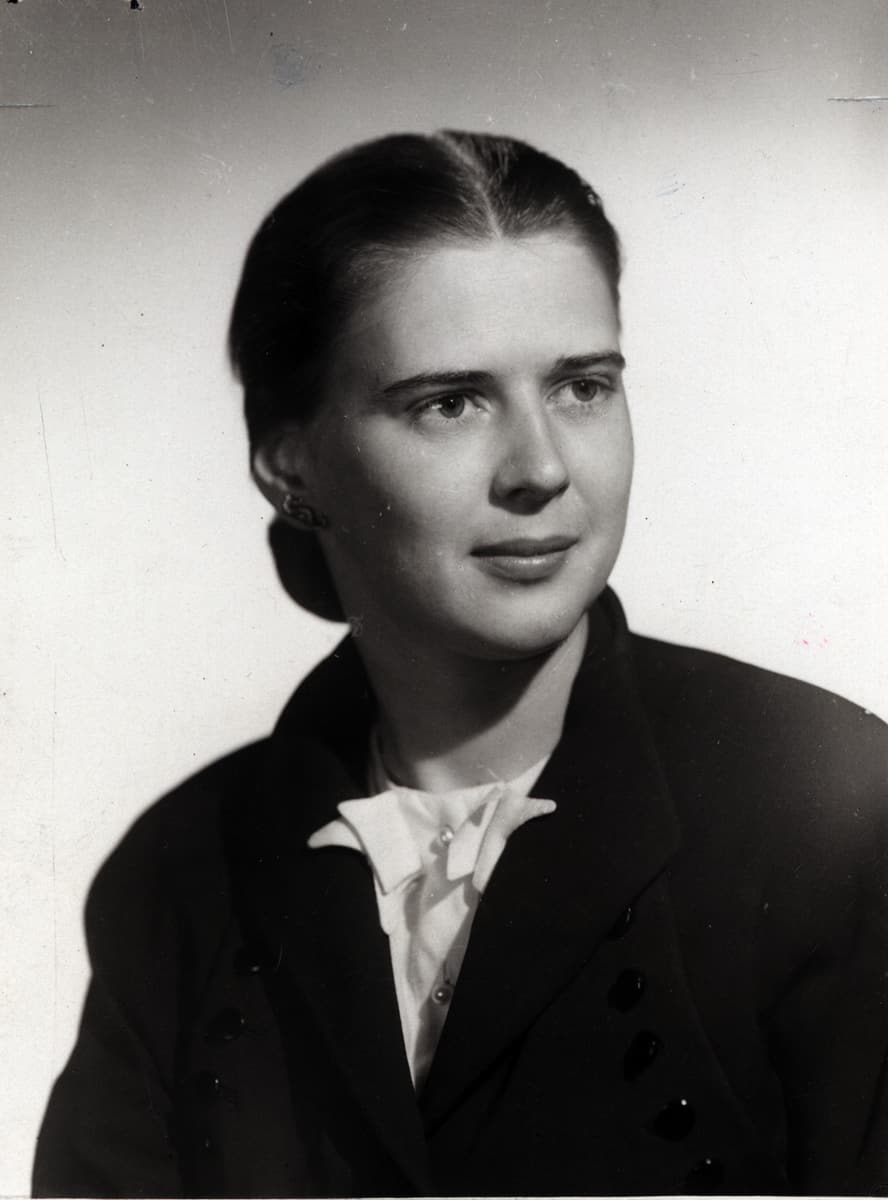 Beatrice Hicks, SWE's first president