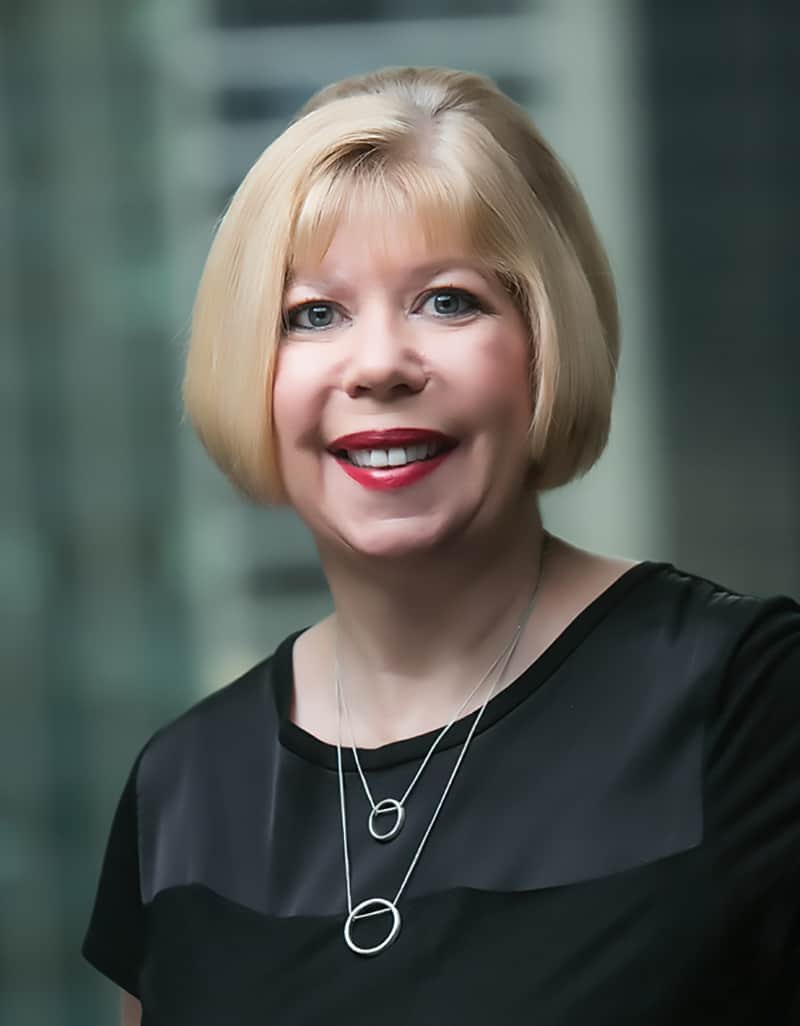 Karen Horting headshot - CEO of the Society of Women Engineers