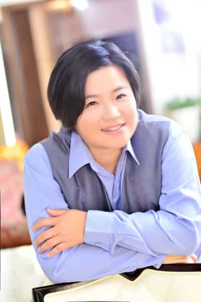 Joannie Fu of Intel - Headshot Photo